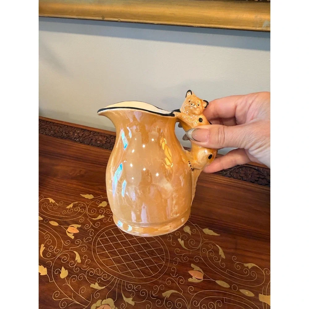 The Unbranded Brand vintage ceramic